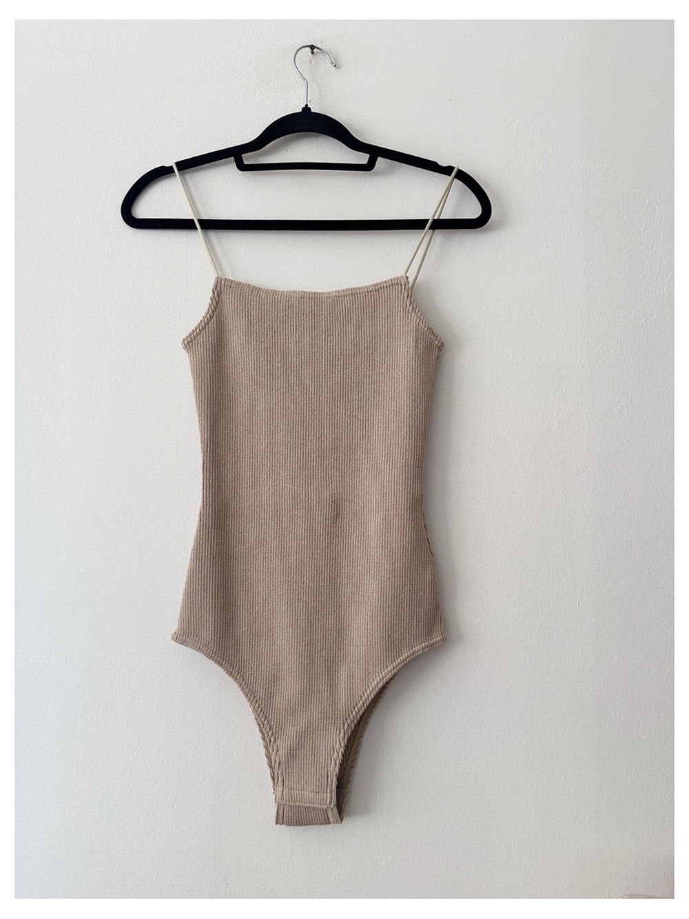 NWT MV Moussy rib knit cami bodysuit 070 Beige size medium/ large